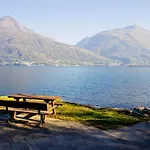 Lakeside Del Pierangelo: Ginko アパート